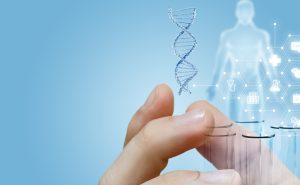 Cette molécule est le tout premier Code Source de la vie, défini par quatre petites lettres : A, T, G, C. Sans clavier ni écran et sans manuel d’instructions, la première séquence de la vie porte en elle une seule intention : comment me reproduire.